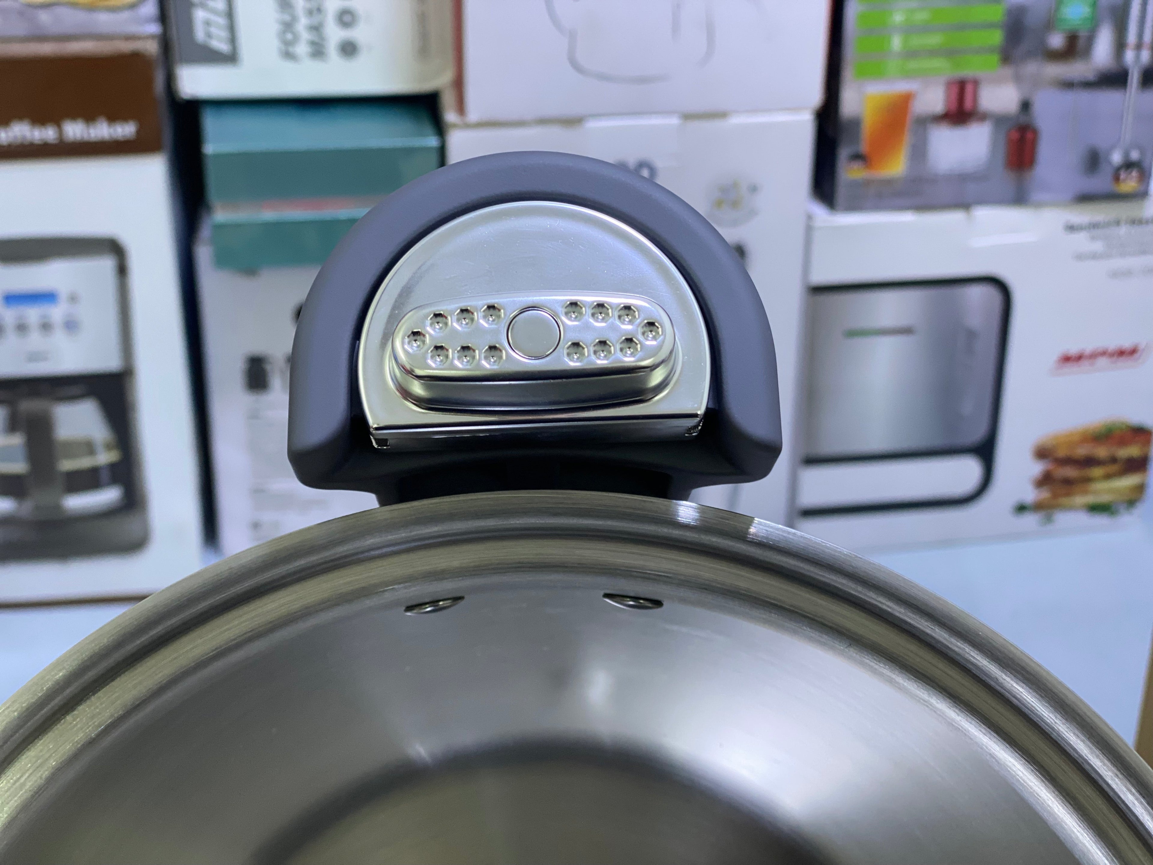 Lot imported 2 in 1 Pressure Cooker