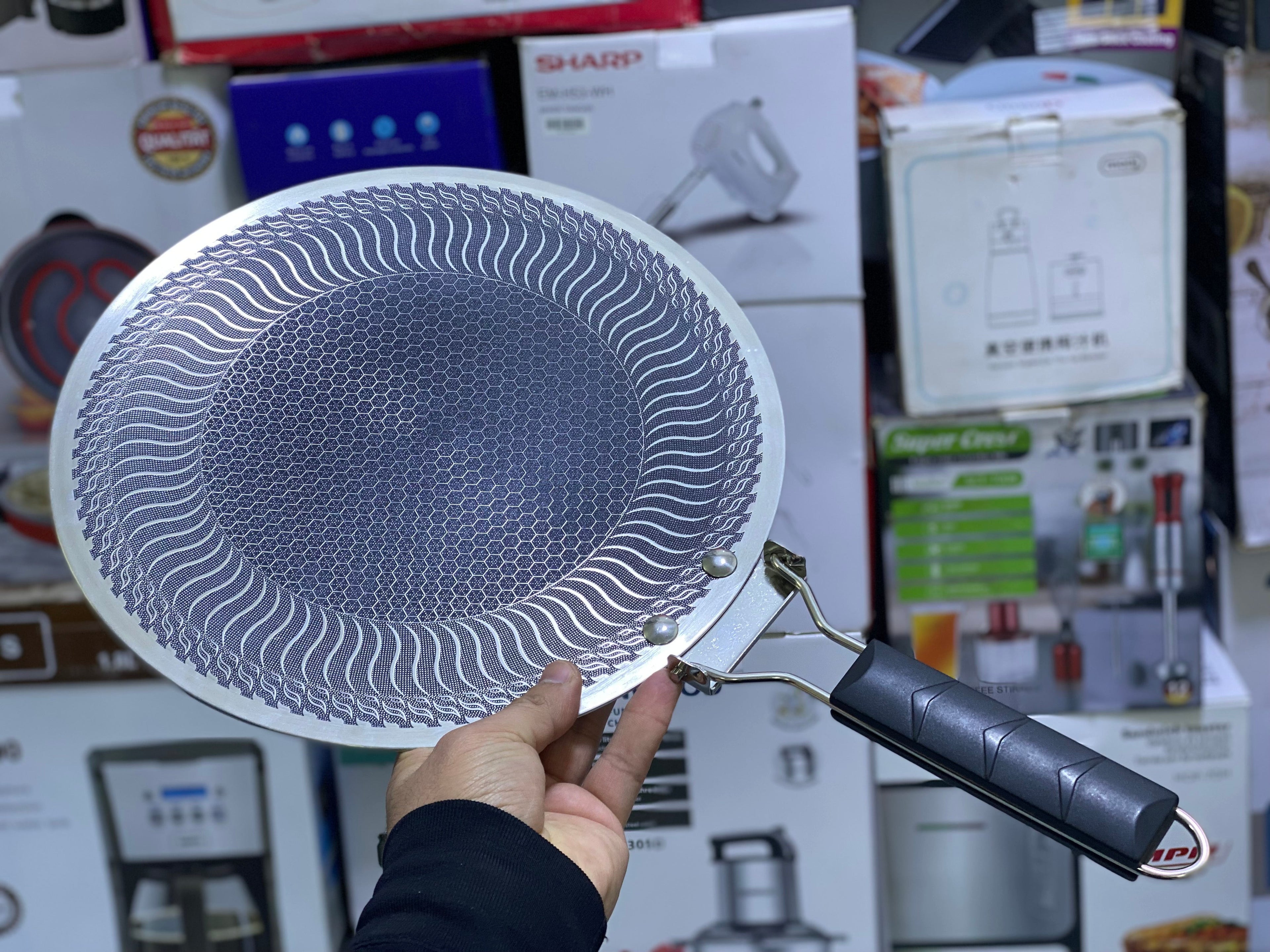 Laser coating Tawa Non Stick with Folding black handle