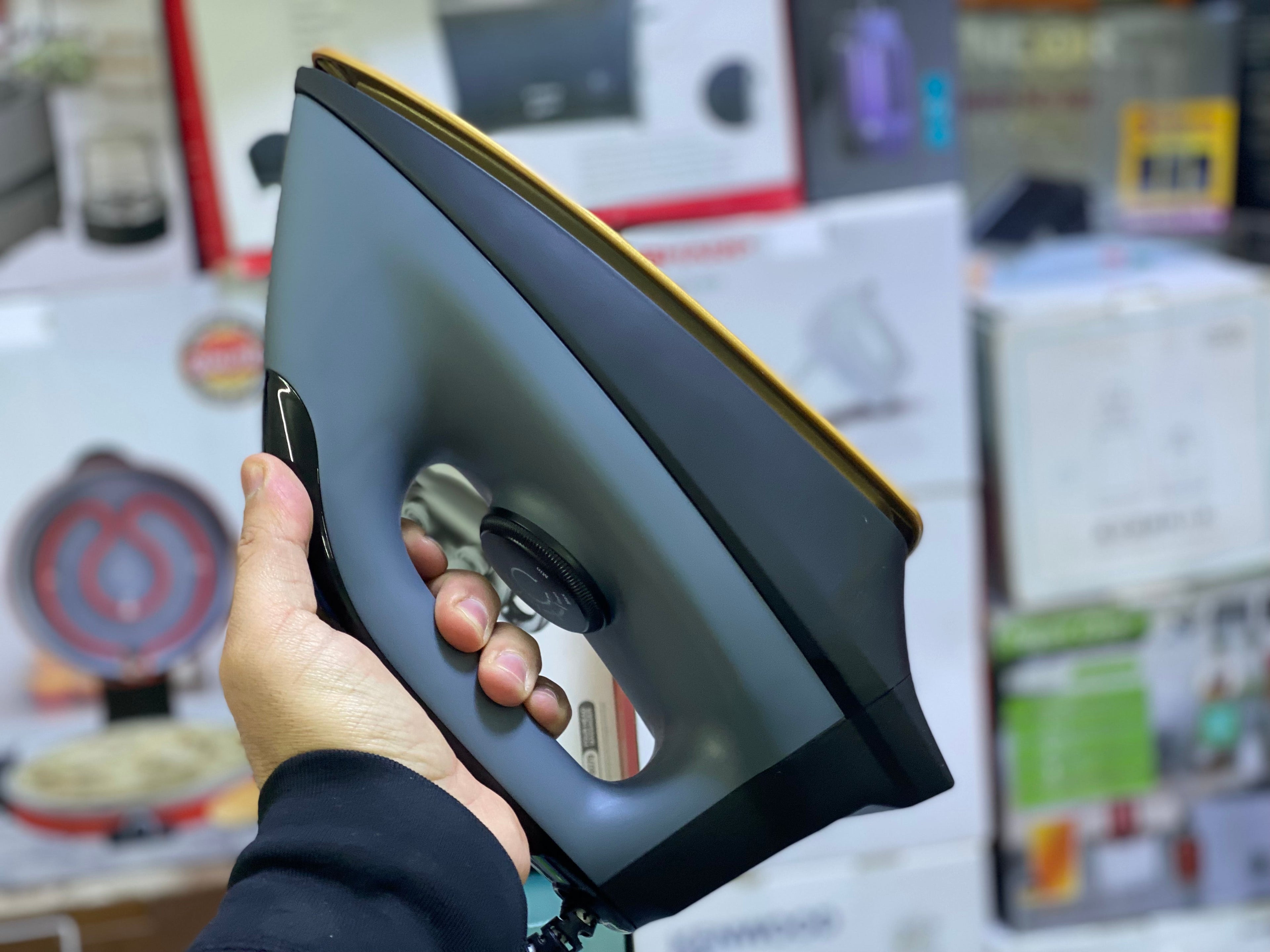 Kangaroo Non Stick Heavy duty dry iron