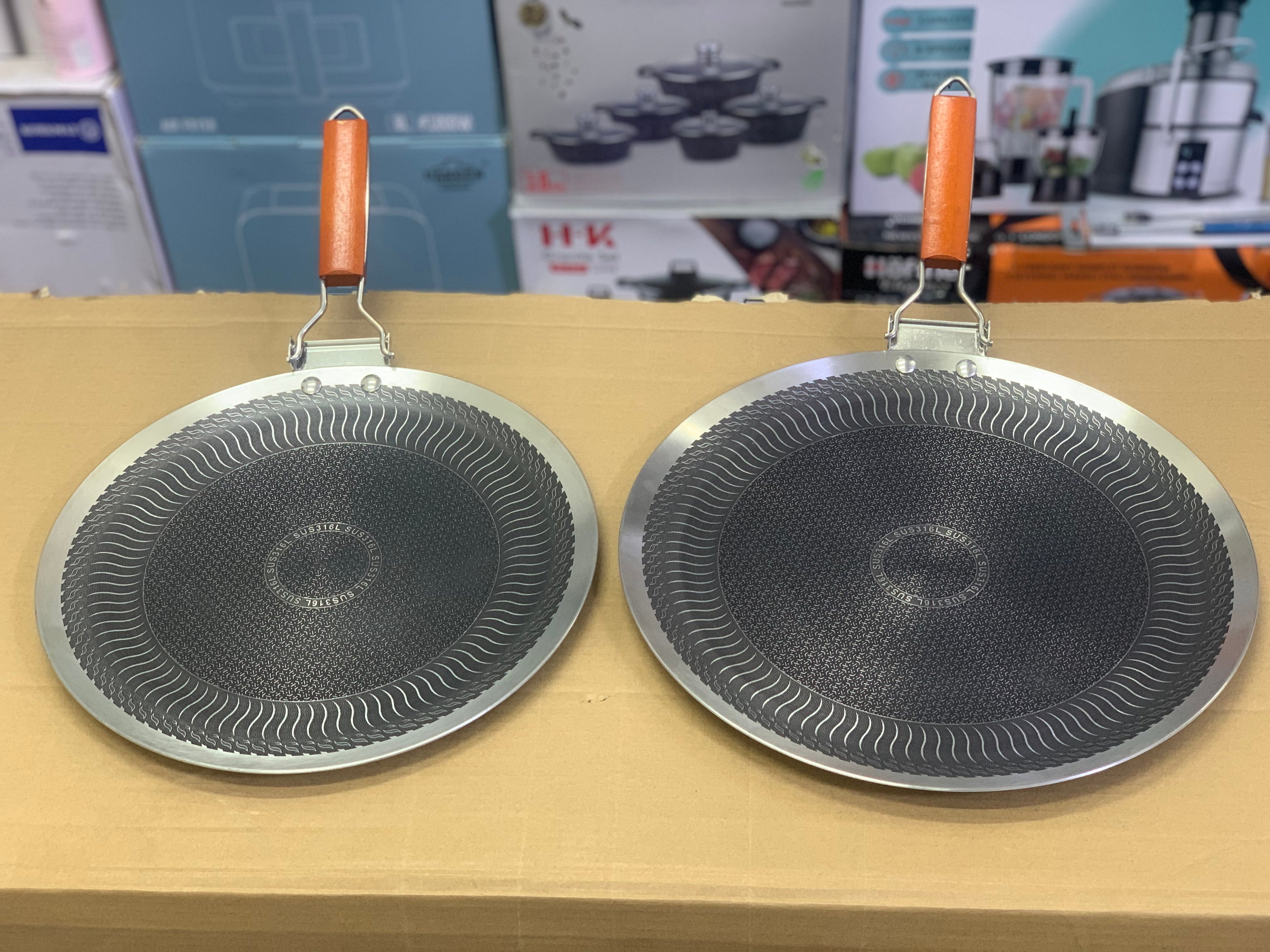 Non Stick Laser Coating Wooden Long Handle Tawa